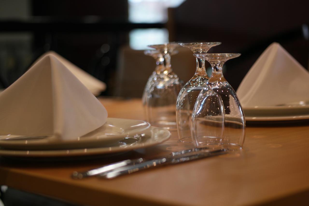 Noubou International Hotel Дуала Екстериор снимка