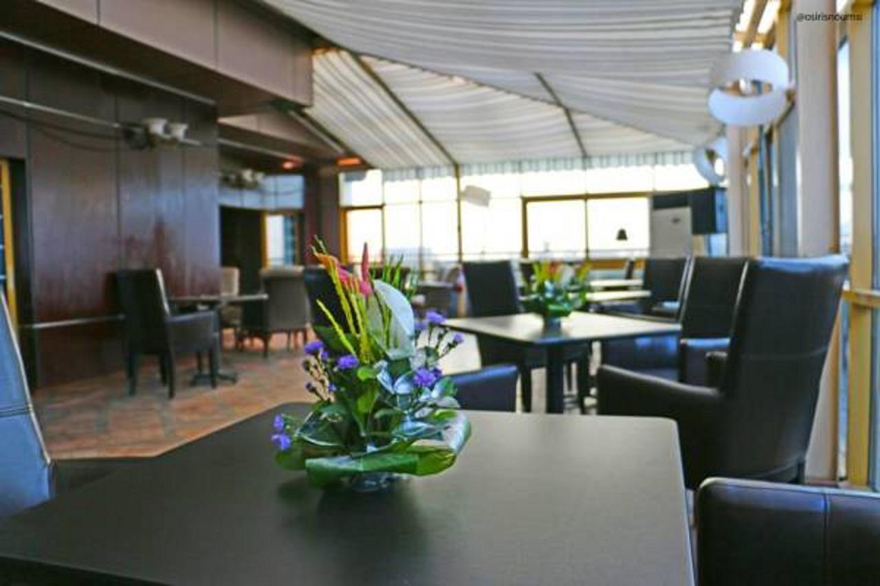 Noubou International Hotel Дуала Екстериор снимка