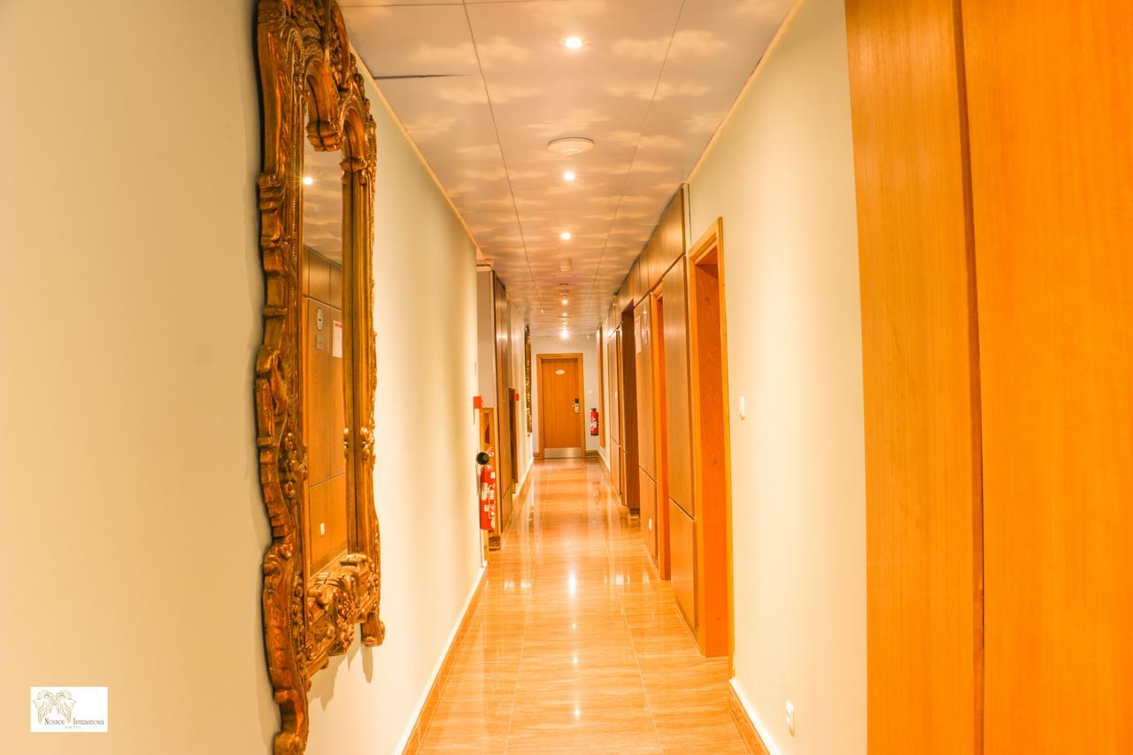 Noubou International Hotel Дуала Екстериор снимка